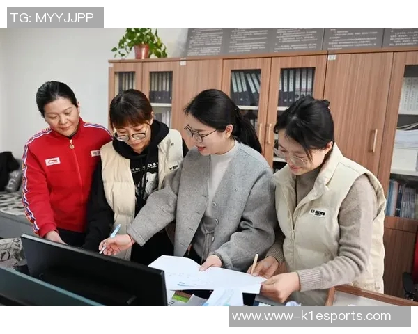 张静畅谈英雄联盟职业生涯背后的故事与成长历程实时新闻